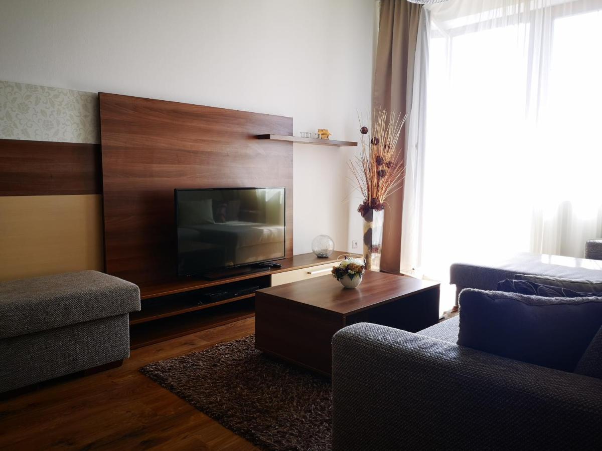 Apartman Laria เวลคา ลอมนิตซา ภายนอก รูปภาพ